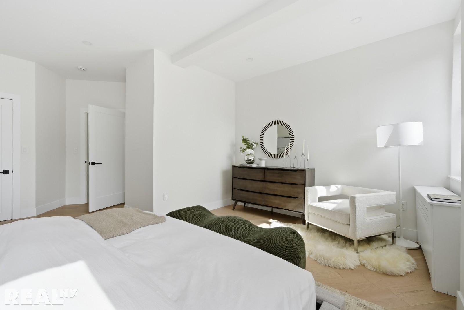 812 Riverside Drive, Unit 1 Manhattan, NY 10032 - Photo 9 of 16 Photo 10