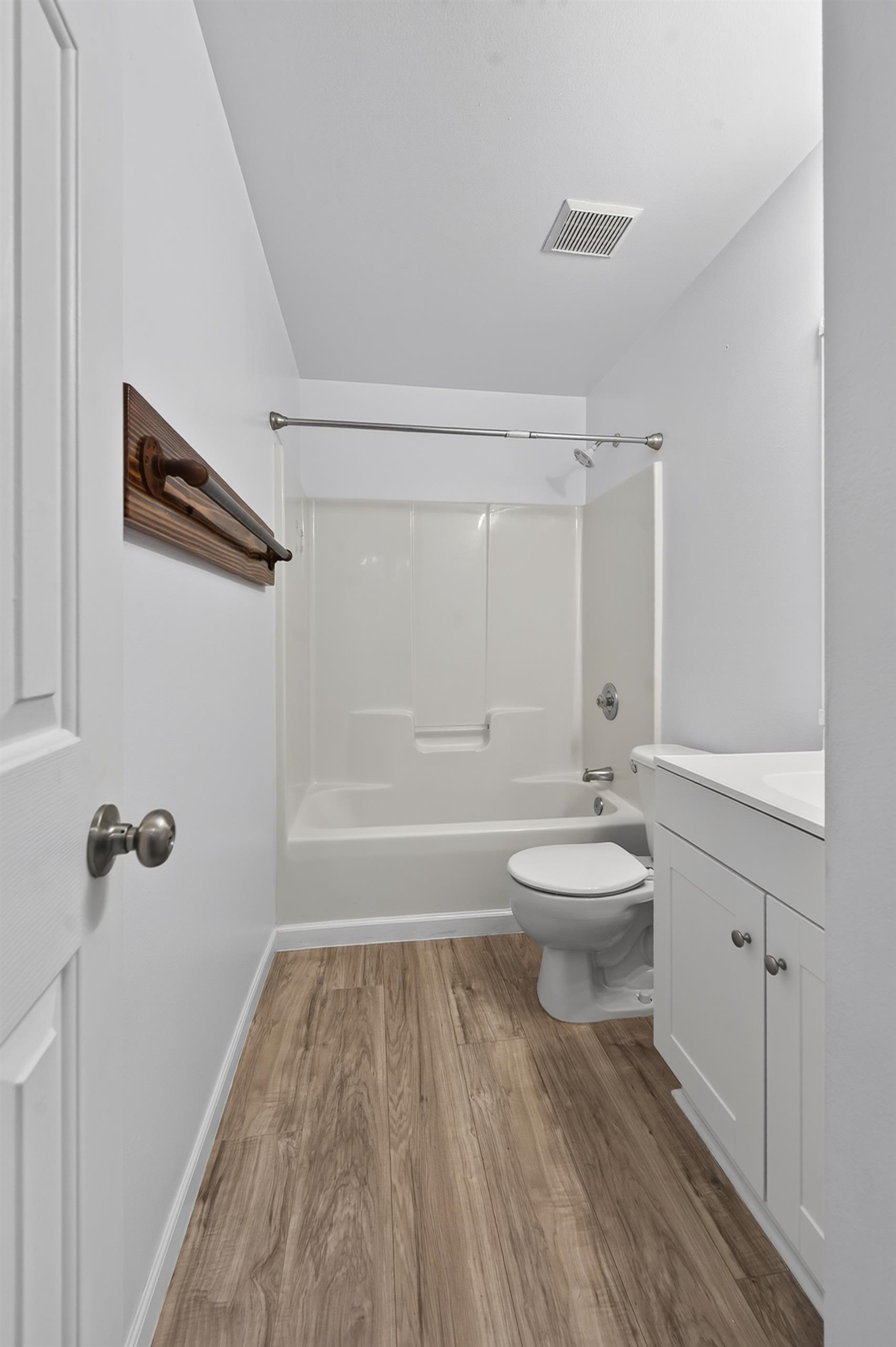 20 Two Gait Lane Simpsonville, SC 29680 - Photo 37 of 50 Modern Full Bathroom