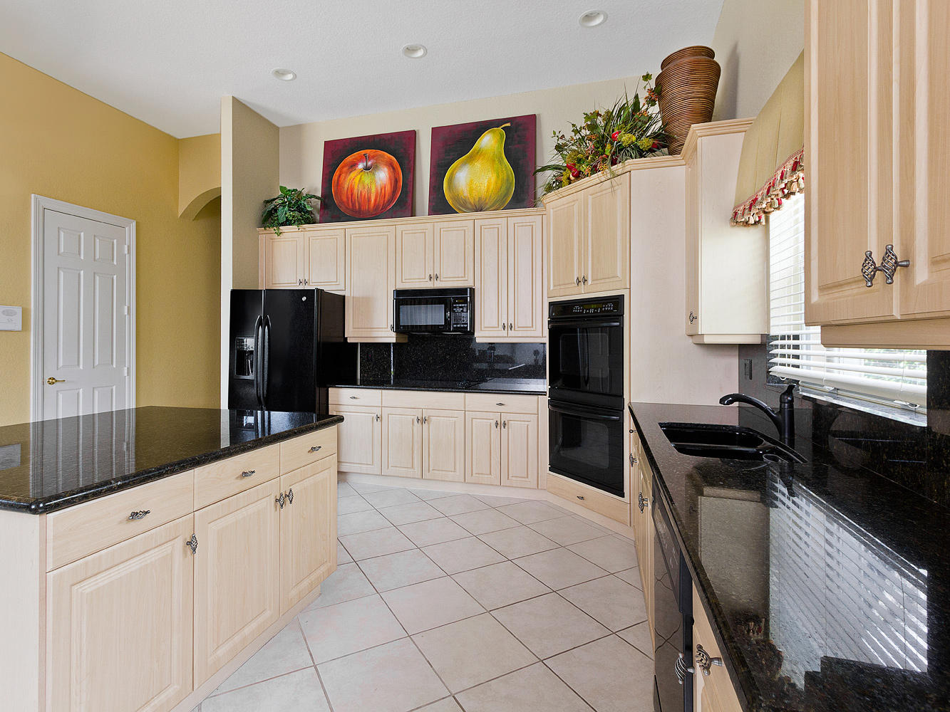 19252 Natures View Court Boca Raton, FL 33498 - Photo 14 of 36 21_Kitchen-1