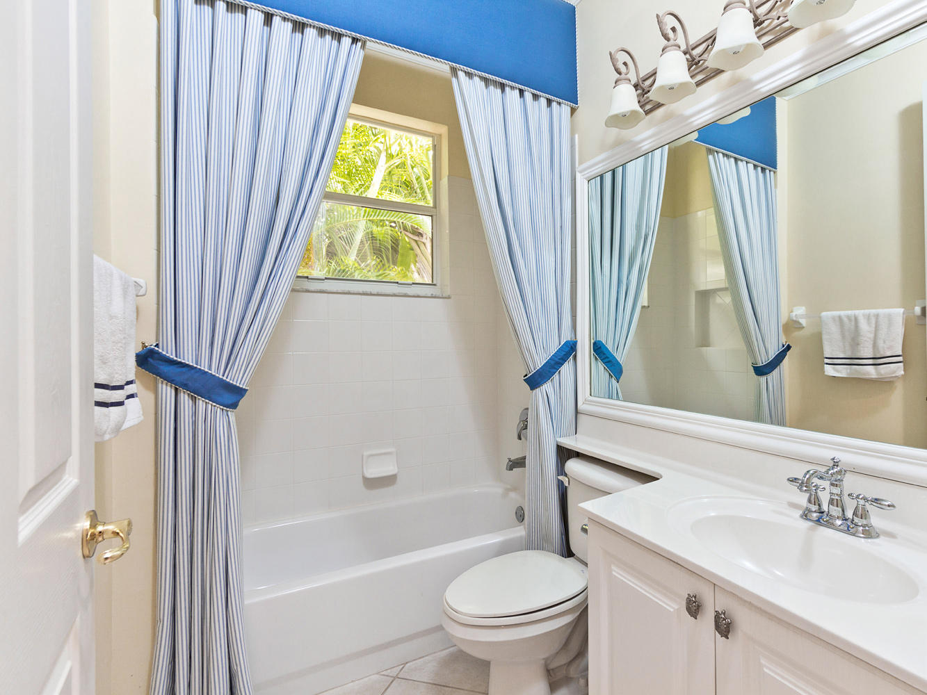 19252 Natures View Court Boca Raton, FL 33498 - Photo 28 of 36 30_Bathroom3