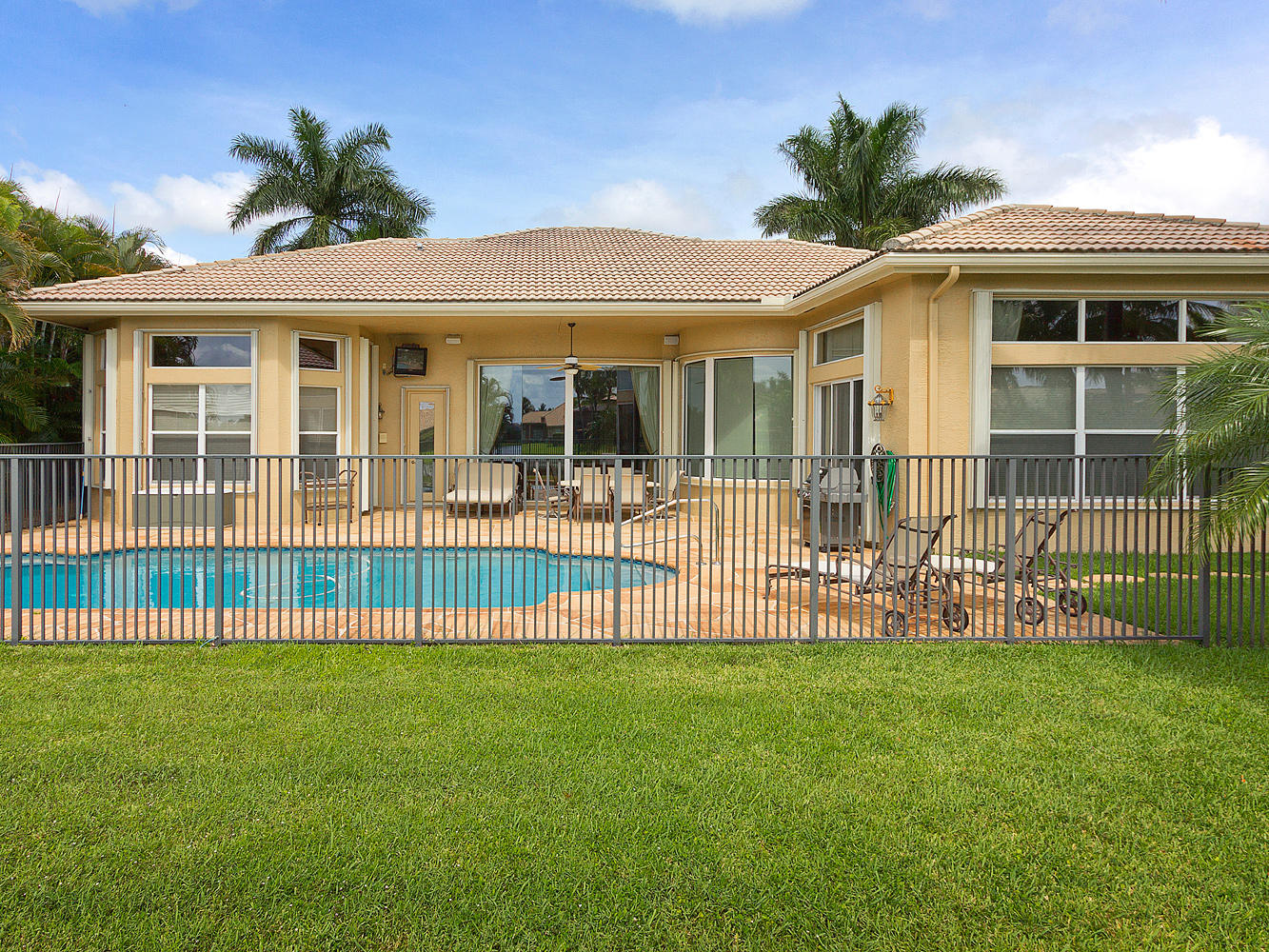 19252 Natures View Court Boca Raton, FL 33498 - Photo 33 of 36 35_BackExterior