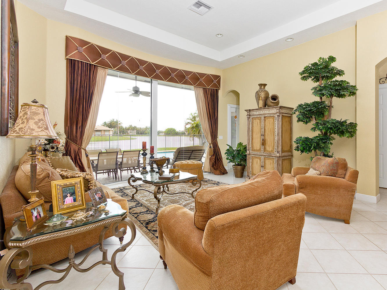19252 Natures View Court Boca Raton, FL 33498 - Photo 8 of 36 11_Livingroom