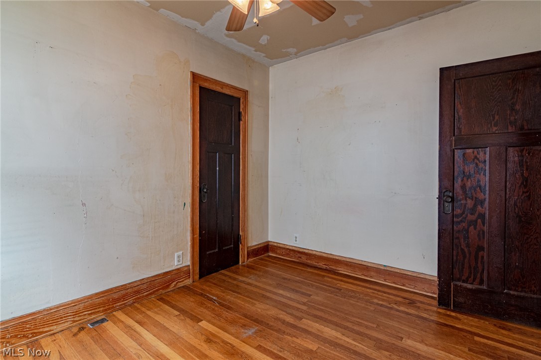 4487 Broadview Road Cleveland, OH 44109 - Photo 18 of 35