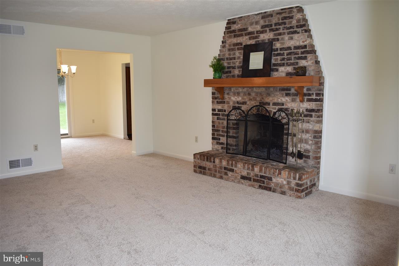 305 Regent Road Harrisburg, PA 17112 - Photo 3 of 21 Gallery Image 3