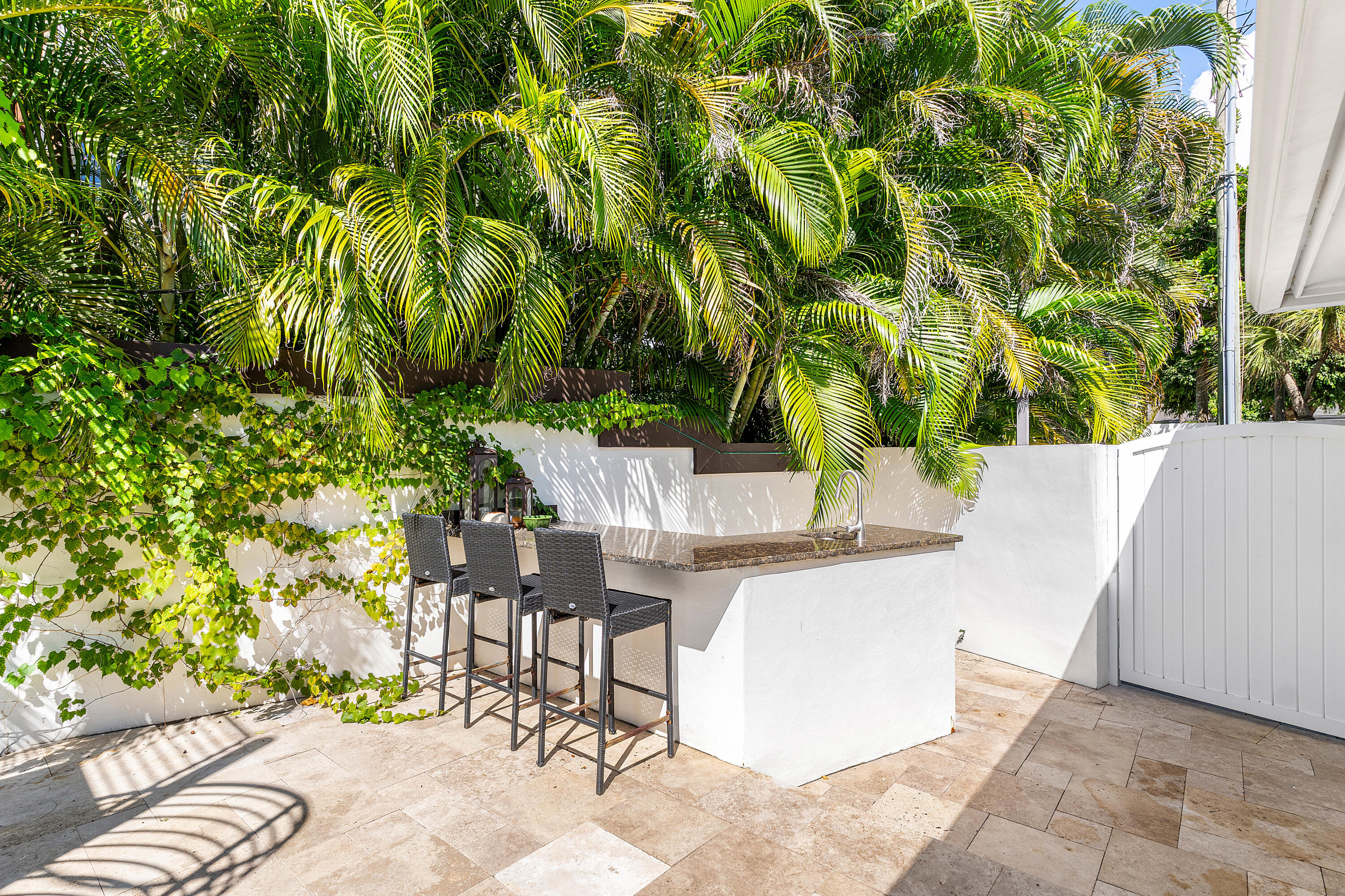 6130 Ridge Lane Ocean Ridge, FL 33435 - Photo 24 of 30 Outdoor Wetbar