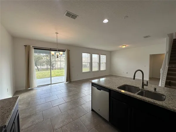 $3,000 | 2445 Beacon Landing Circle, Orlando, FL 32824