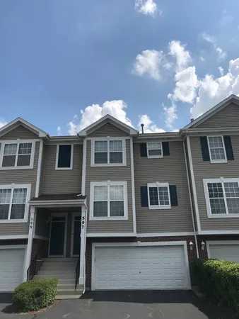 $2,550 | 597 Declaration Lane, Aurora, IL 60502
