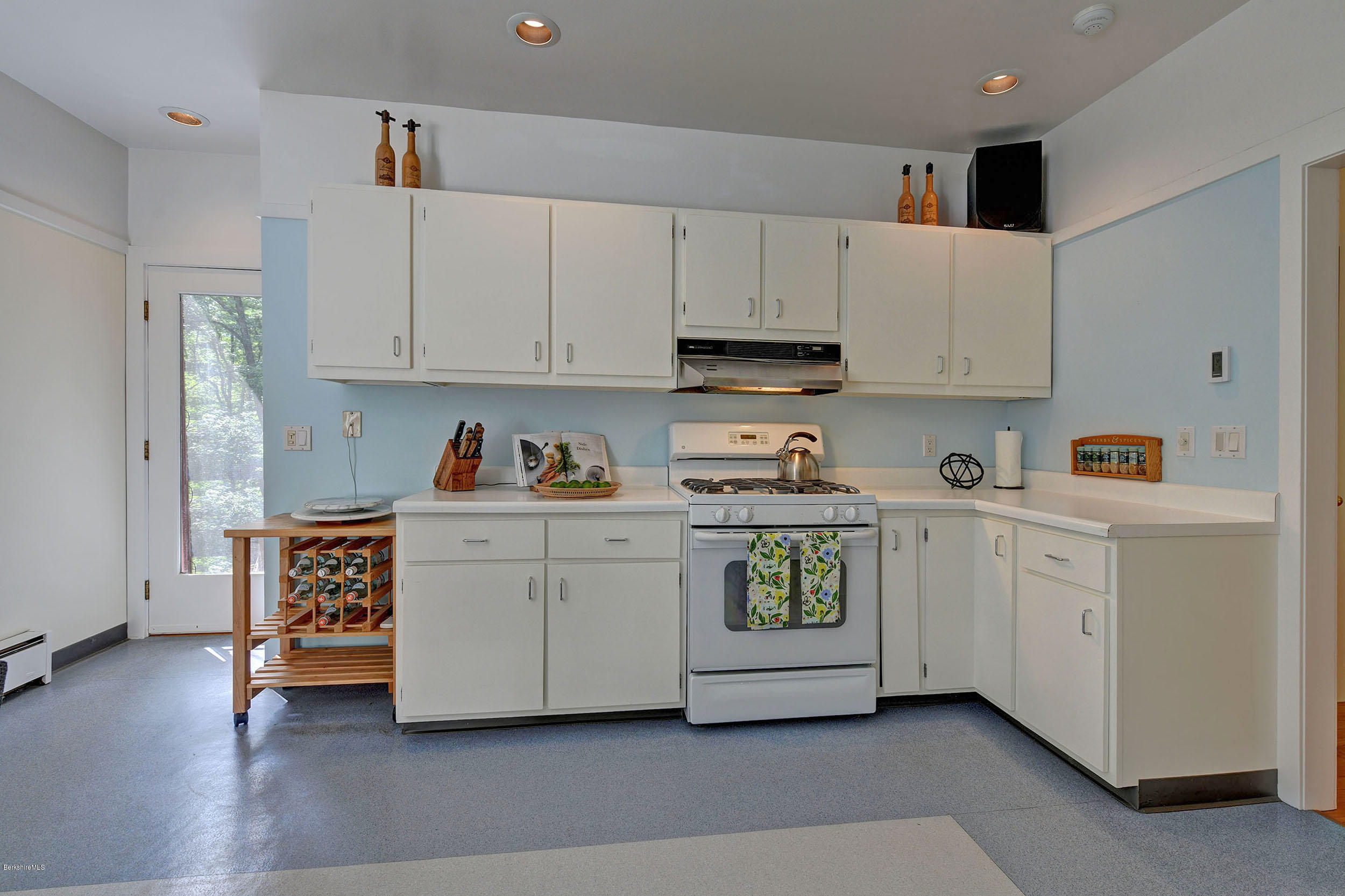 29 Blunt Road Egremont, MA 01230 - Photo 10 of 27 Kitchen