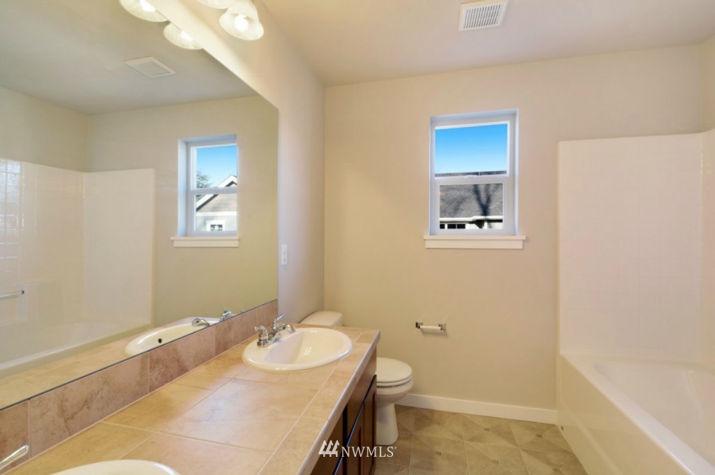 5 200th Place Southwest Bothell, WA 98012 - Photo 15 of 20
