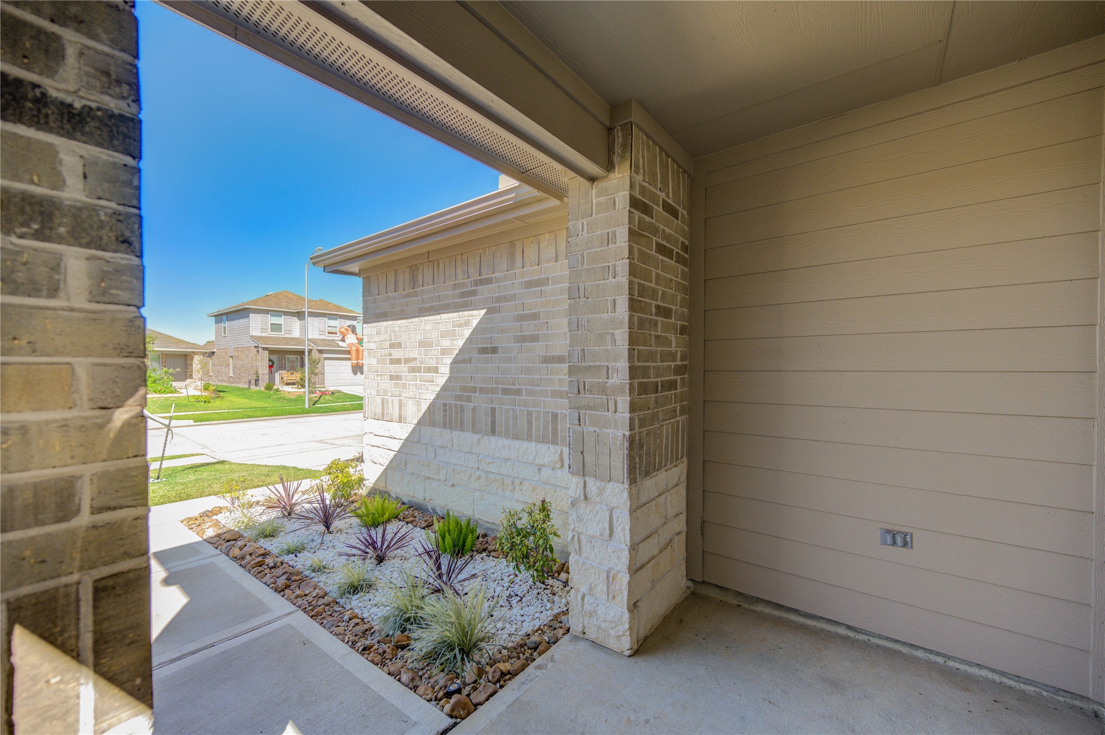 5406 Castlebury Meadows Dr Spring Spring, TX 77373 - Photo 3 of 34 a view of a garden