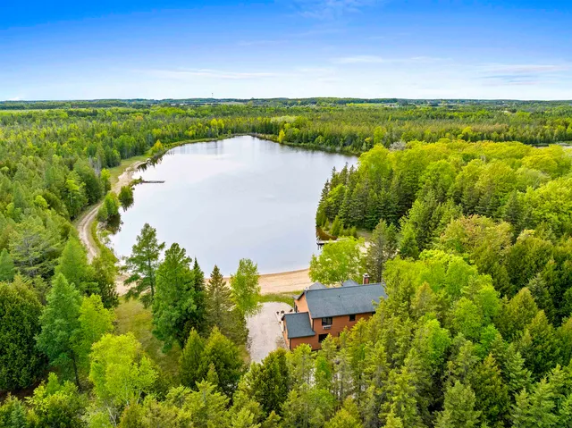 $2,700,000 | 4721 Lake Of The Woods Road, Sturgeon Bay, WI 54235