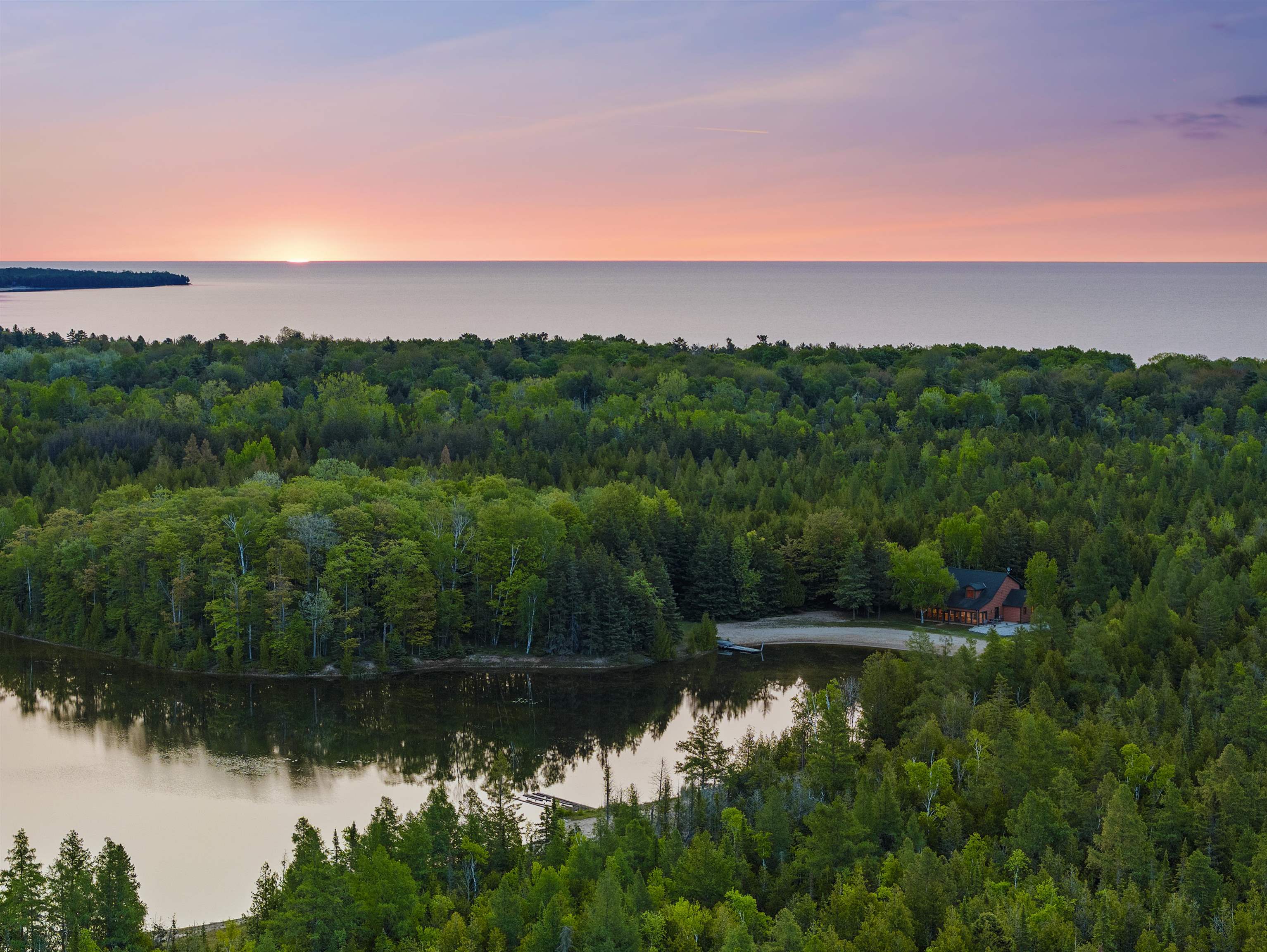 4721 Lake Of The Woods Road Sturgeon Bay, WI 54235 - Photo 10 of 18