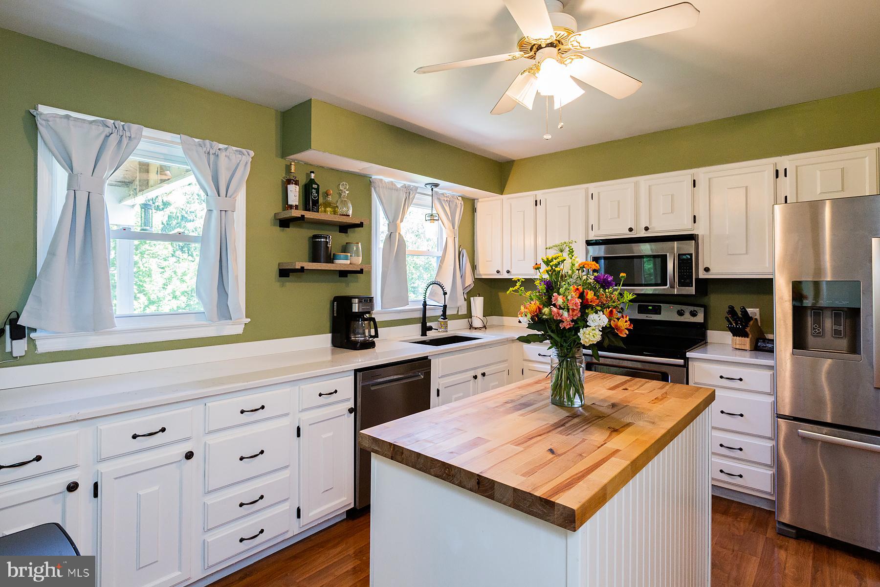 437 Springfield Court Lititz, PA 17543 - Photo 17 of 63