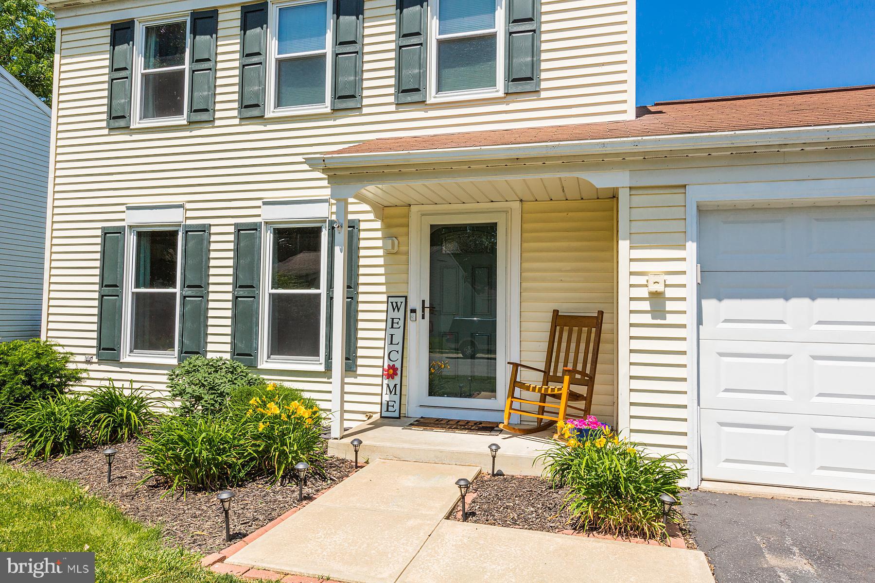 437 Springfield Court Lititz, PA 17543 - Photo 3 of 63