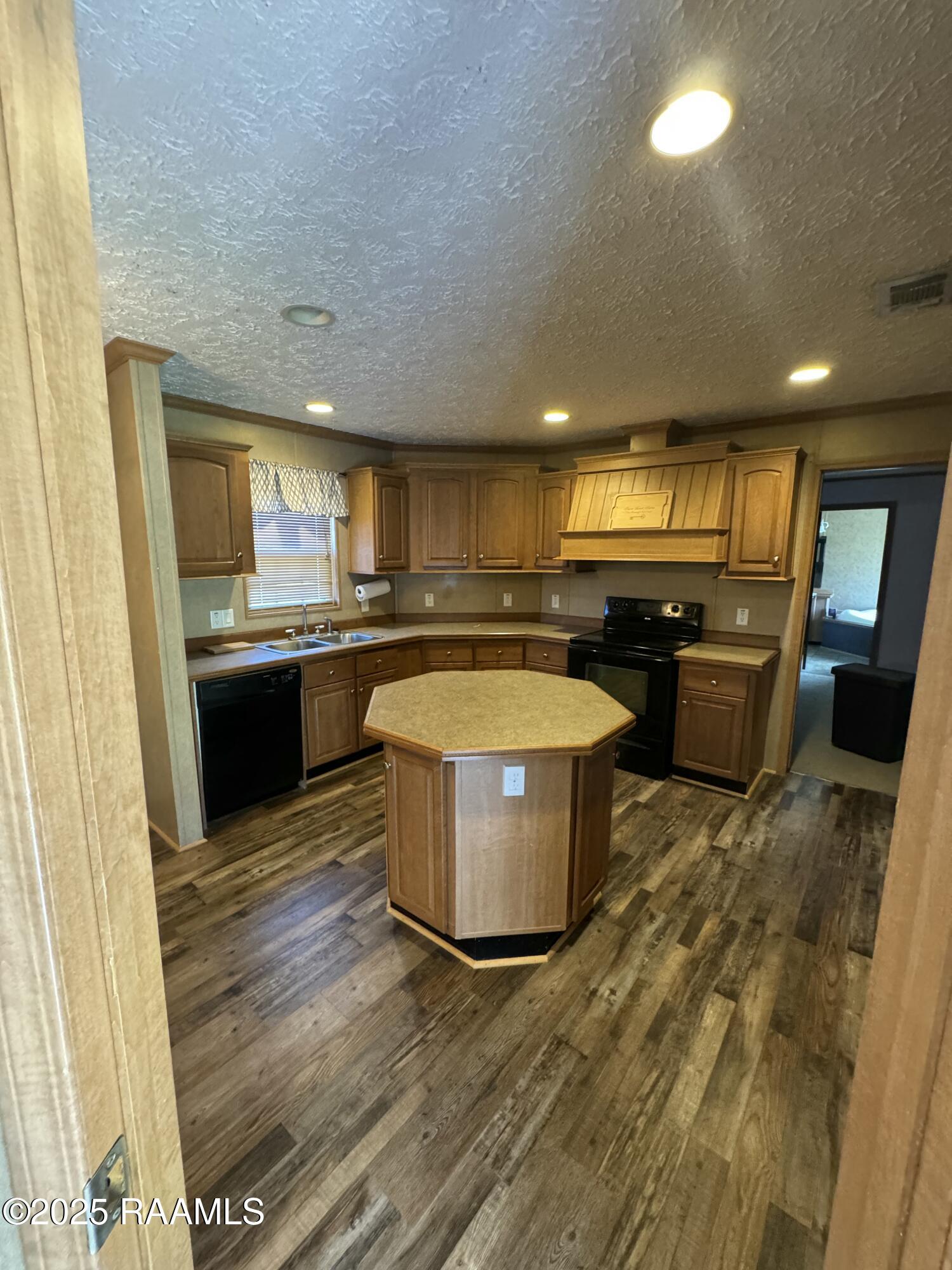 589 Fontenot Road Opelousas, LA 70570 - Photo 3 of 16 IMG_9539