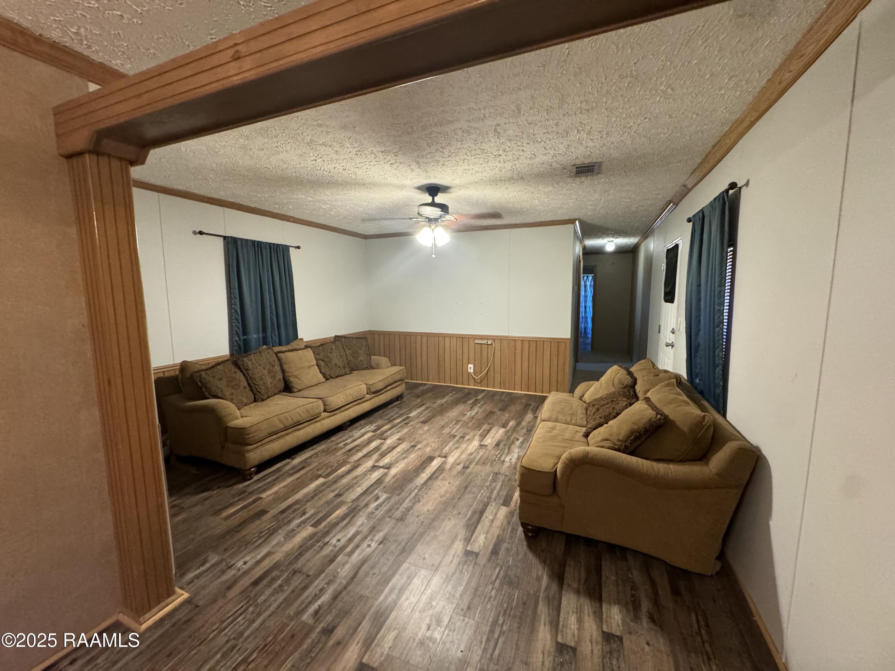589 Fontenot Road Opelousas, LA 70570 - Photo 6 of 16 IMG_9542