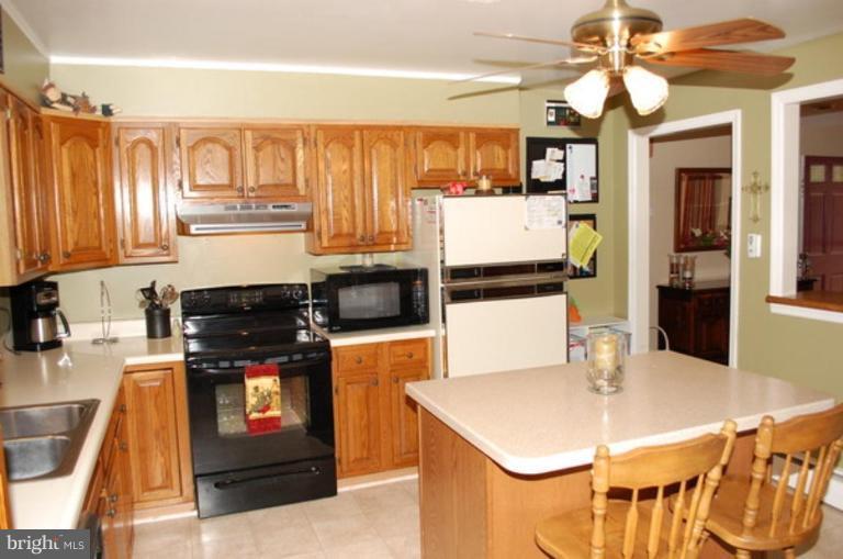 9917 Postwick Road Ellicott City, MD 21042 - Photo 3 of 9 Kitchen