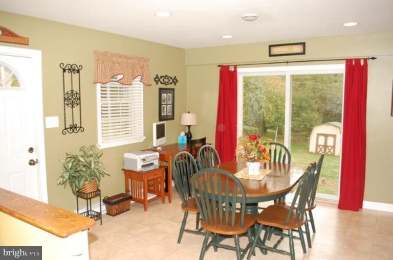 9917 Postwick Road Ellicott City, MD 21042 - Photo 4 of 9 Breakfast Area