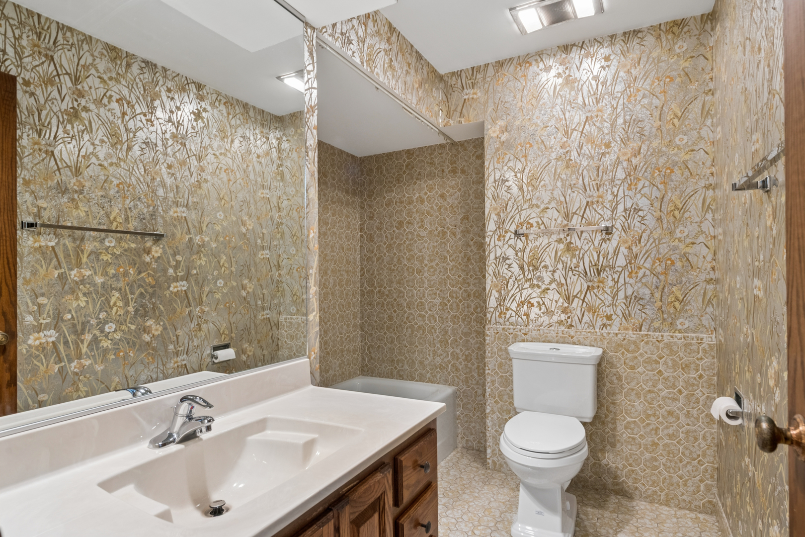 125 Boardwalk Place, Unit 201 Park Ridge, IL 60068 - Photo 17 of 26