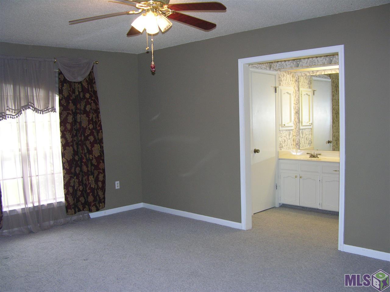 13624 Ridgeview Drive Baton Rouge, LA 70817 - Photo 13 of 20 Gallery Image 13