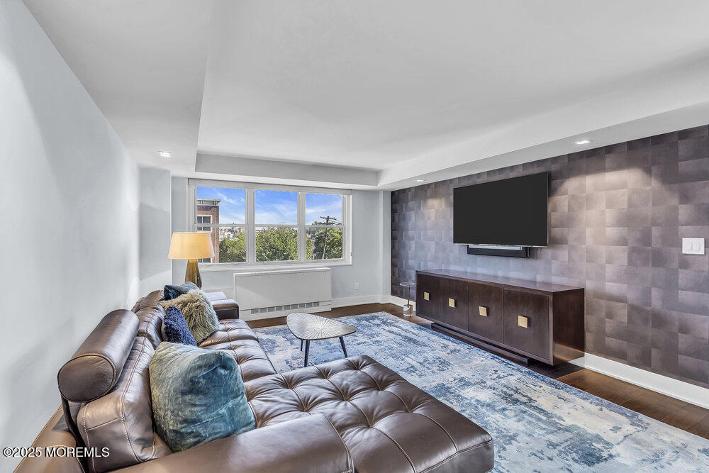 28 Riverside Avenue, Unit 2G Red Bank, NJ 07701 - Photo 12 of 34 012_dsc05771_707