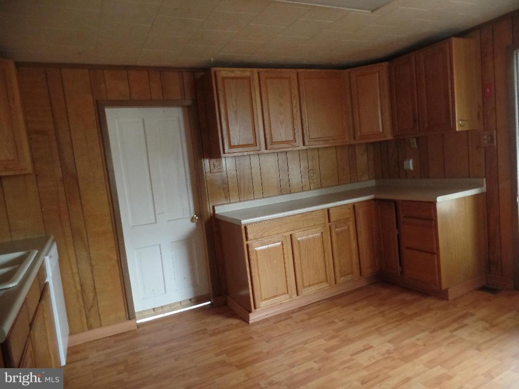 210 Maple Avenue Ridgely, MD 21660 - Photo 8 of 12 Kitchen