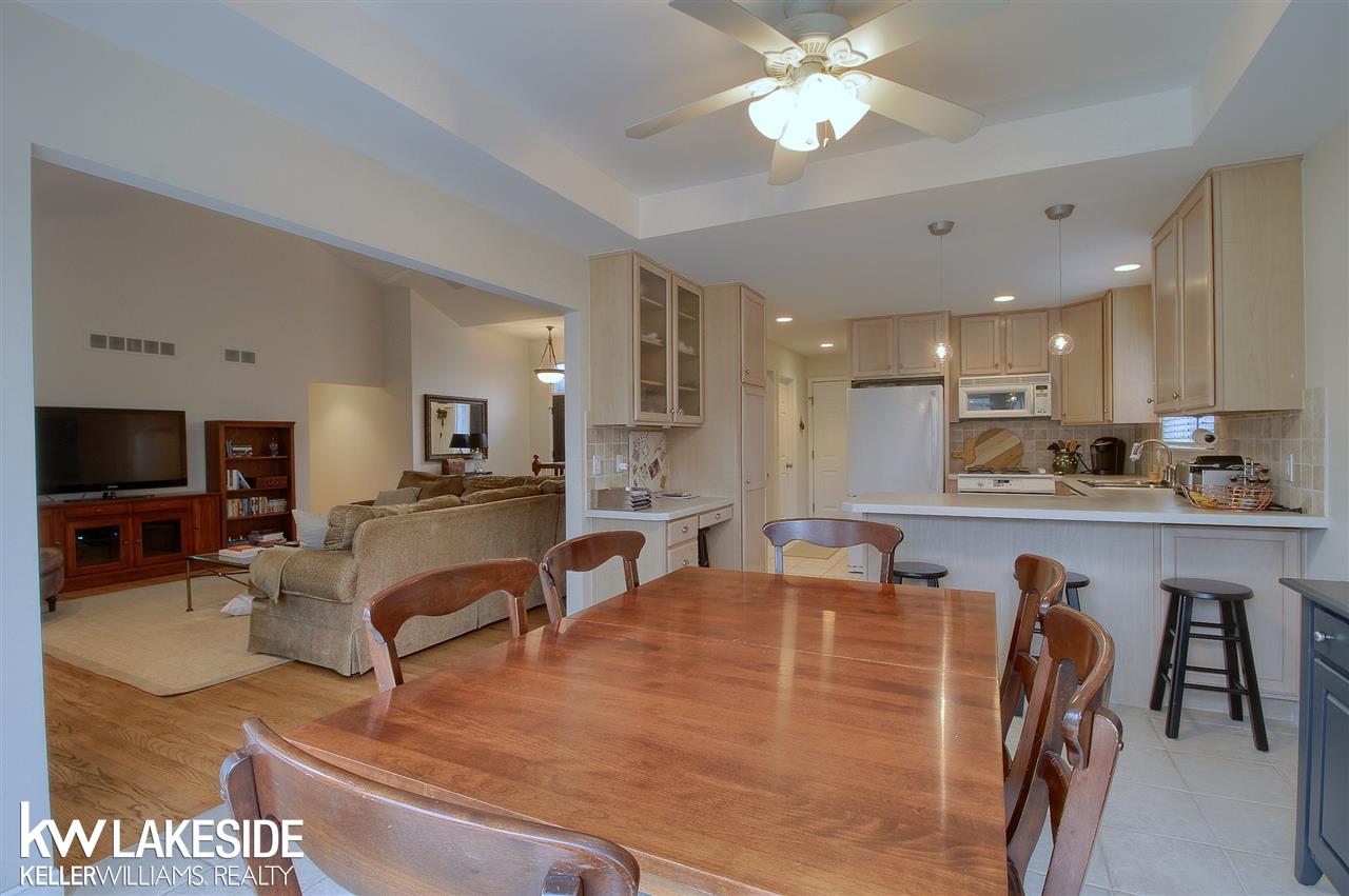 49212 Monte Road New Baltimore, MI 48047 - Photo 11 of 31 31380624-10.JPG