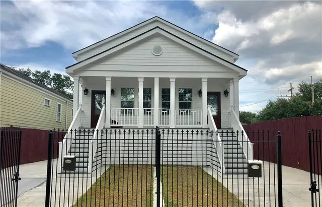 $1,950 | 3907 Louisiana Ave Parkway, New Orleans, LA 70125