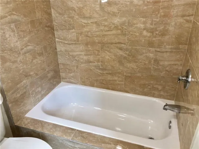 $1,950 | 3907 Louisiana Ave Parkway, New Orleans, LA 70125