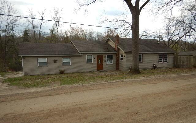 42720 Riggs Road Belleville, MI 48111 - Photo 1 of 13 Front of House