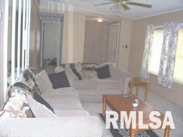 2016 Charlton Road Salem, IL 62881 - Photo 4 of 7