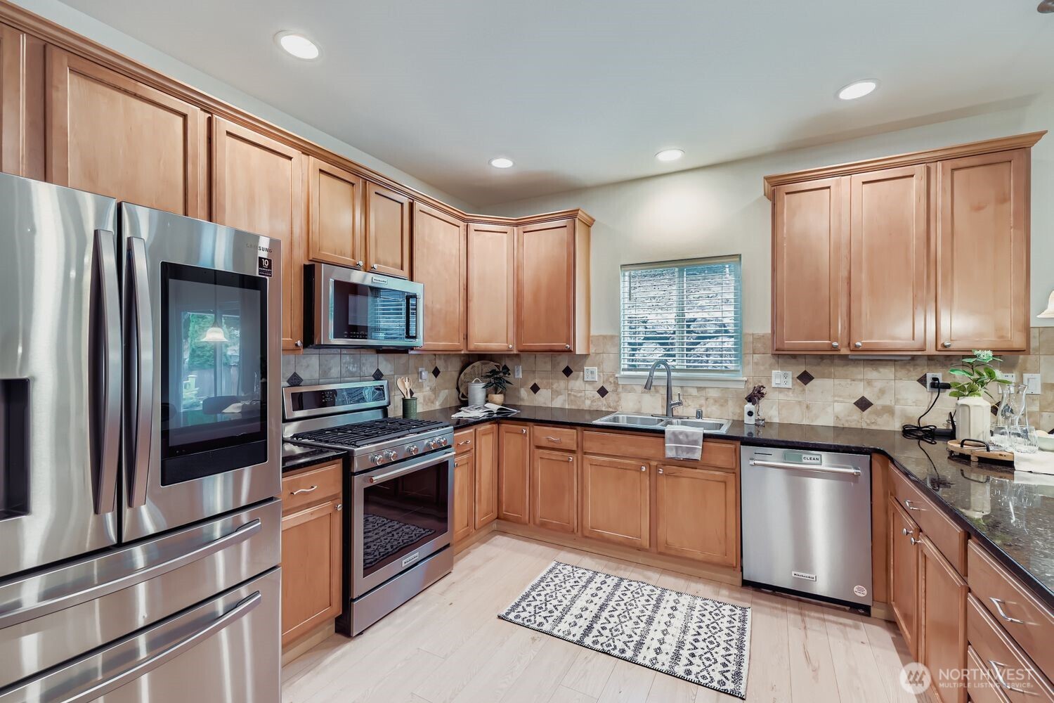 20402 124th Avenue Northeast Bothell, WA 98011 - Photo 7 of 27