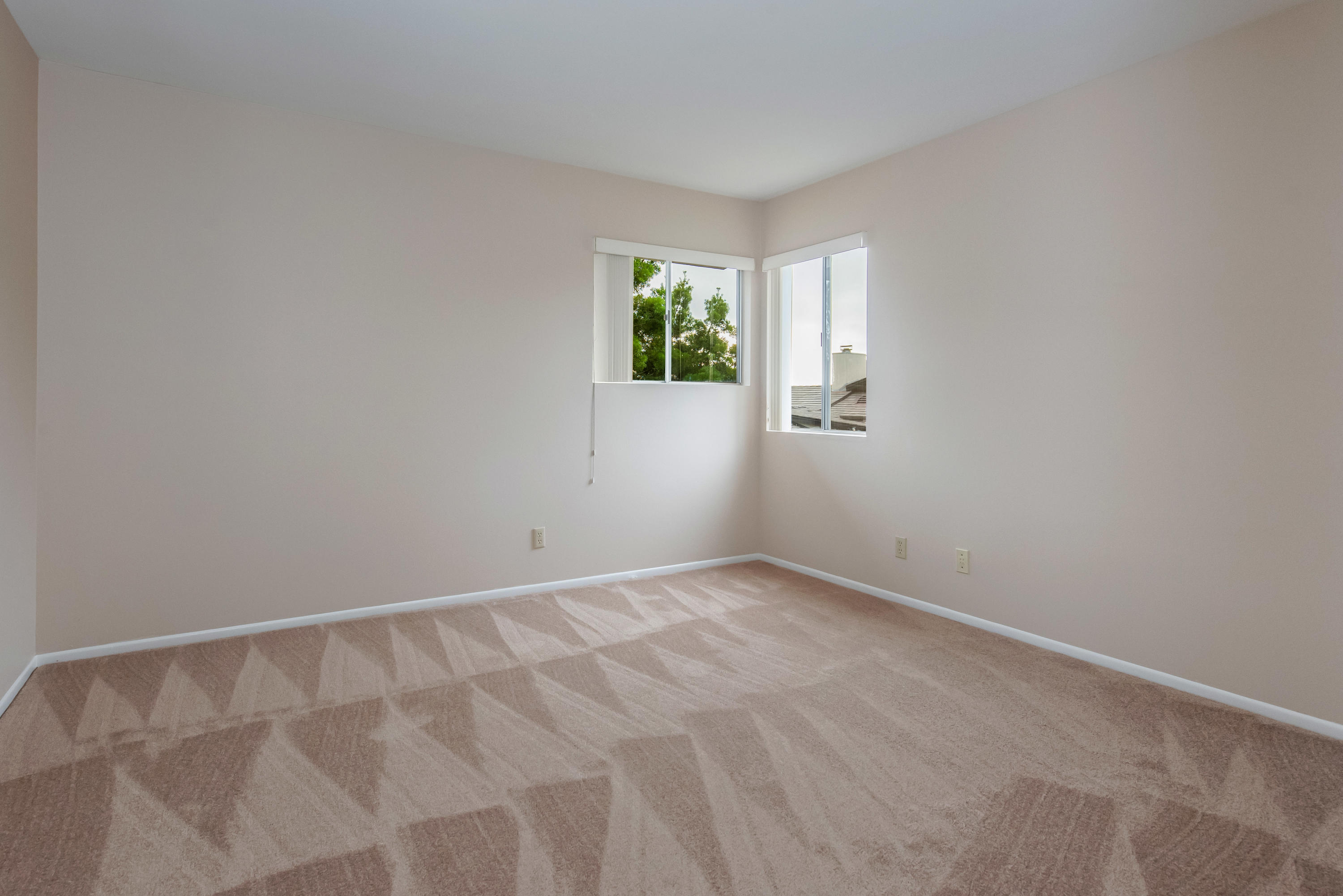 7458 Shepard Mesa Road Carpinteria, CA 93013 - Photo 11 of 17 a view of an empty room with window
