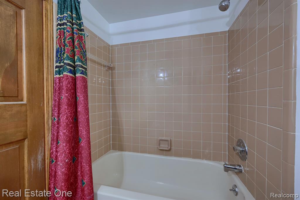 1249 Springwood Court Rochester Hills, MI 48309 - Photo 41 of 52