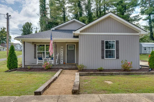 $254,900 | 207 6th Street, South Pittsburg, TN 37380