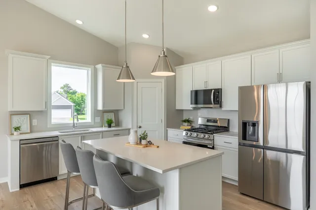 $595,000 | 9184 62nd Street South, Cottage Grove, MN 55016