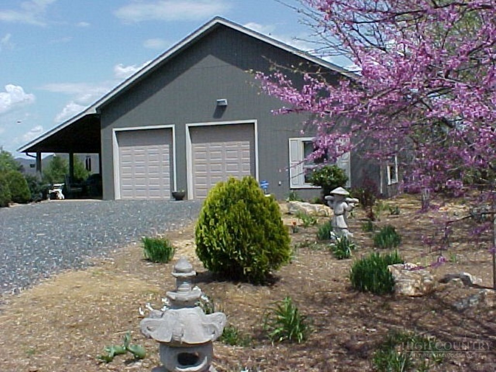 853 Cox Road Jefferson, NC 28640 - Photo 2 of 37 Gallery Image 2