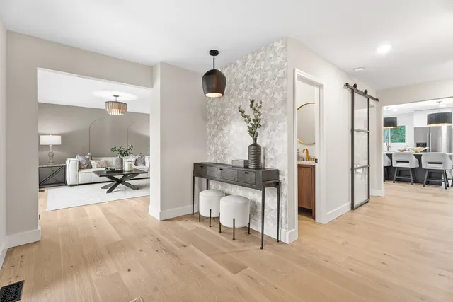 $784,000 | 2084 Maplewood Circle, Naperville, IL 60563