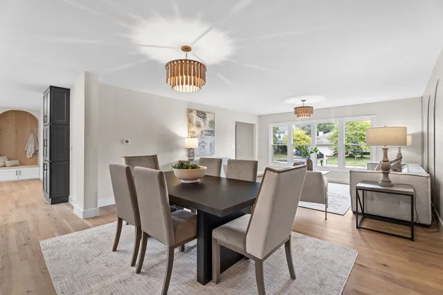 $784,000 | 2084 Maplewood Circle, Naperville, IL 60563