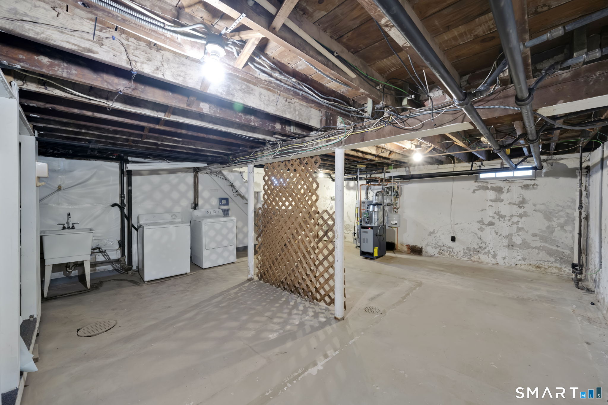 60 Tredeau Street Hartford, CT 06114 - Photo 25 of 33 a view of empty room with an empty room