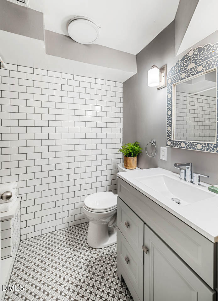31 Mt Bolus Road Chapel Hill, NC 27514 - Photo 53 of 70