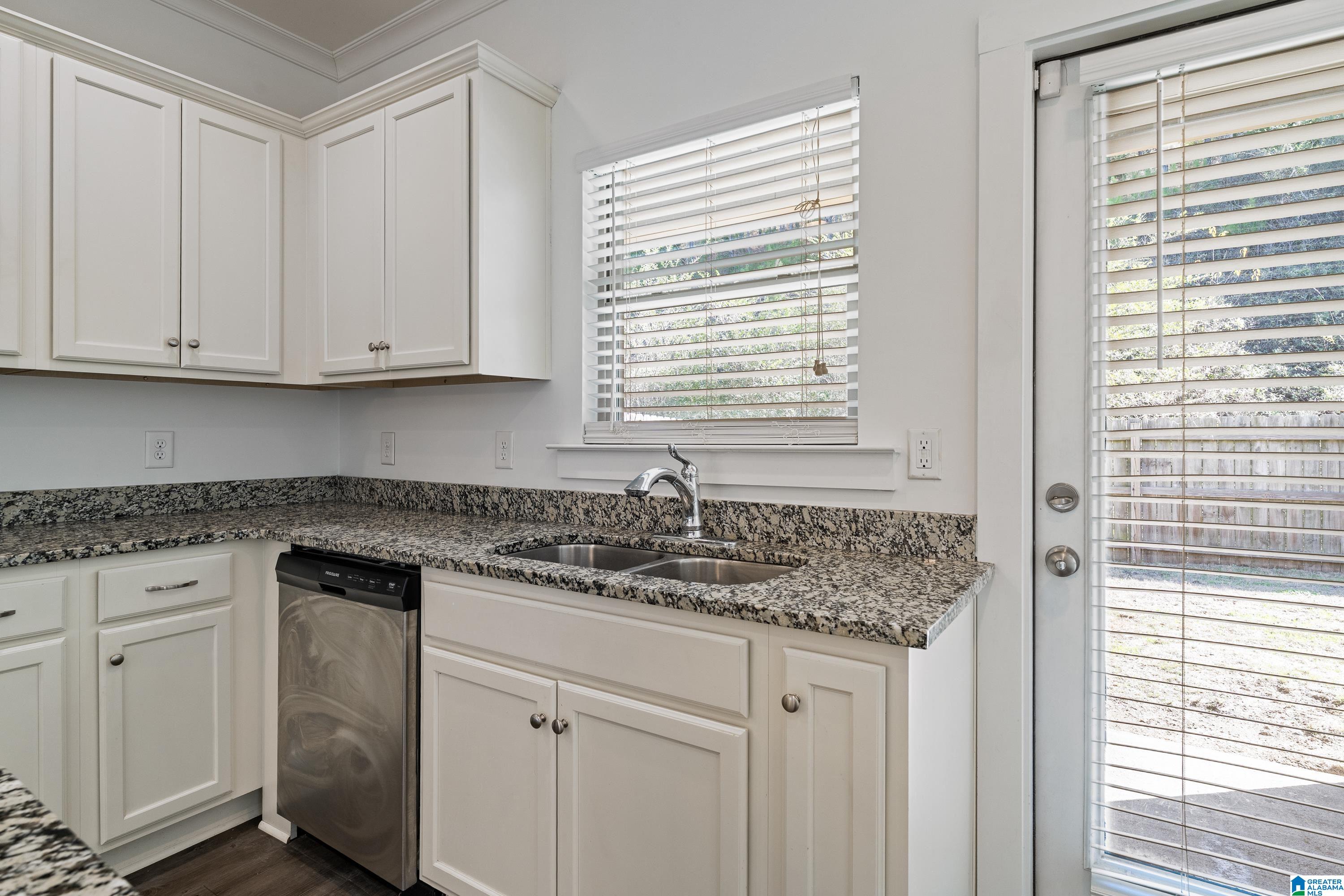 5548 Park Side Road Birmingham, AL 35244 - Photo 15 of 45