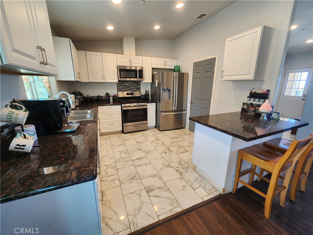 345 Solano Road Pinon Hills, CA 92372 - Photo 4 of 11