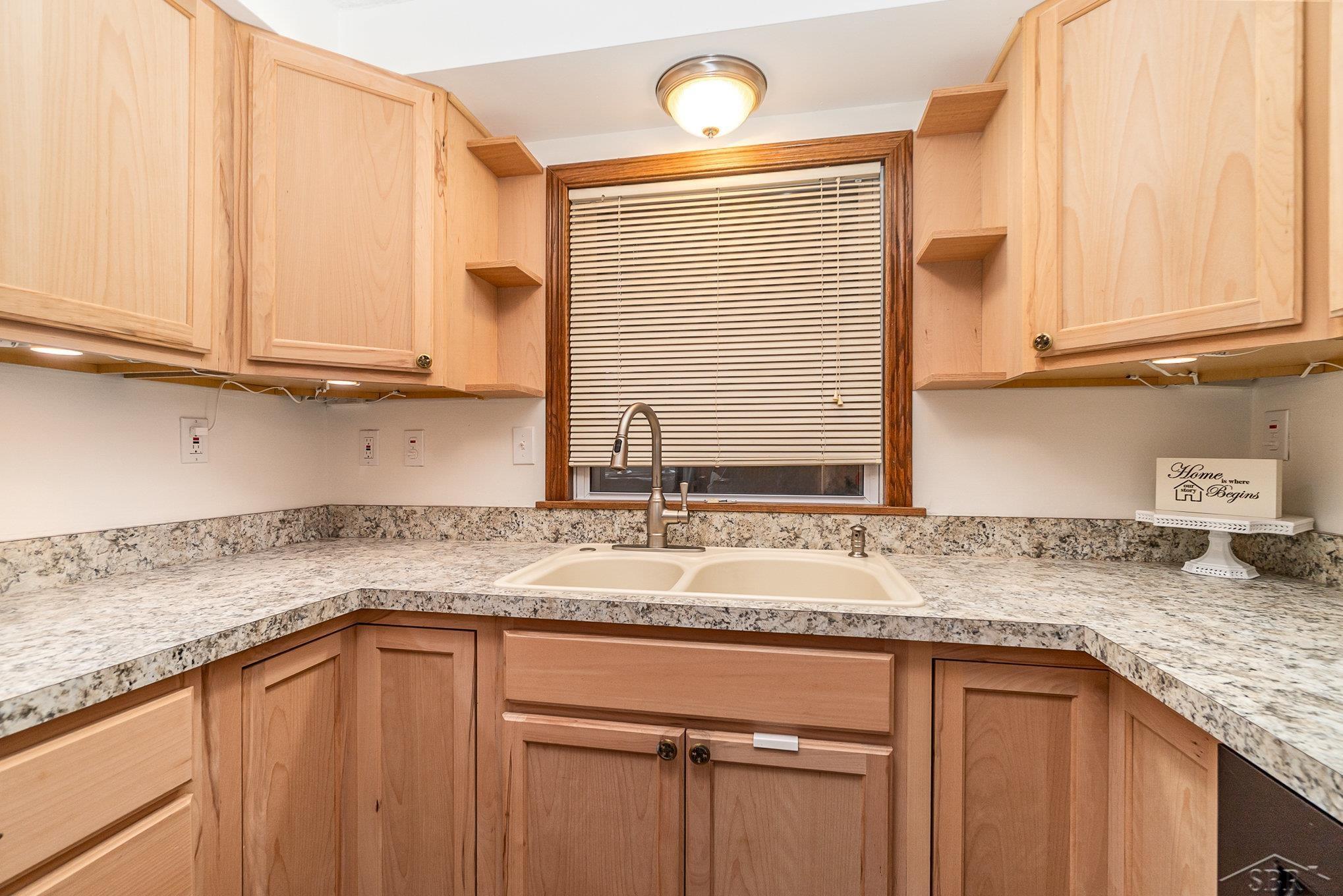 287 Bruce Road Beaverton, MI 48612 - Photo 5 of 29 50162041-c5d06d12-d7d1-4ed3-bee1-93e65e75c147.JPG