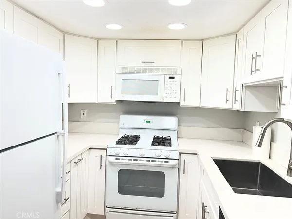 $2,400 | 3110 Cochise Way, Unit 88, Fullerton, CA 92833