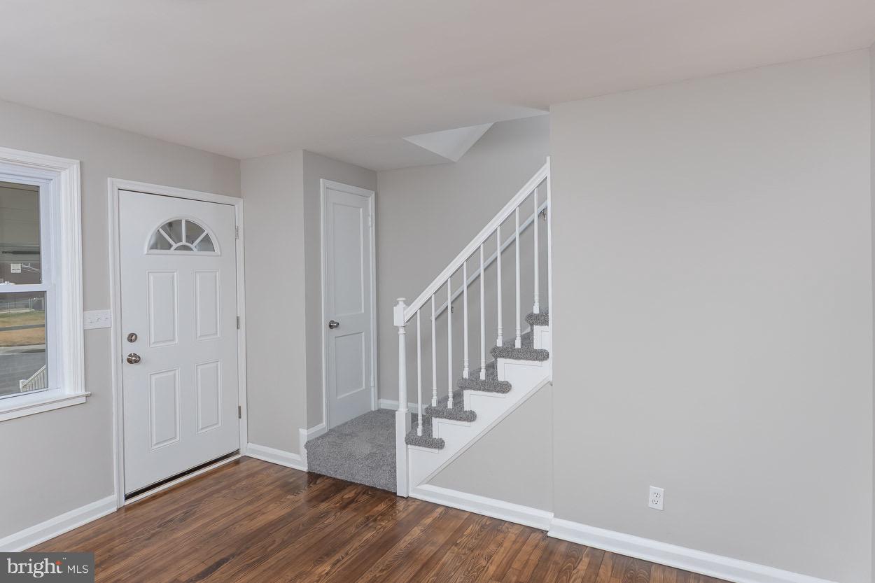 6938 Broening Road Dundalk, MD 21222 - Photo 11 of 37 Front Entrance