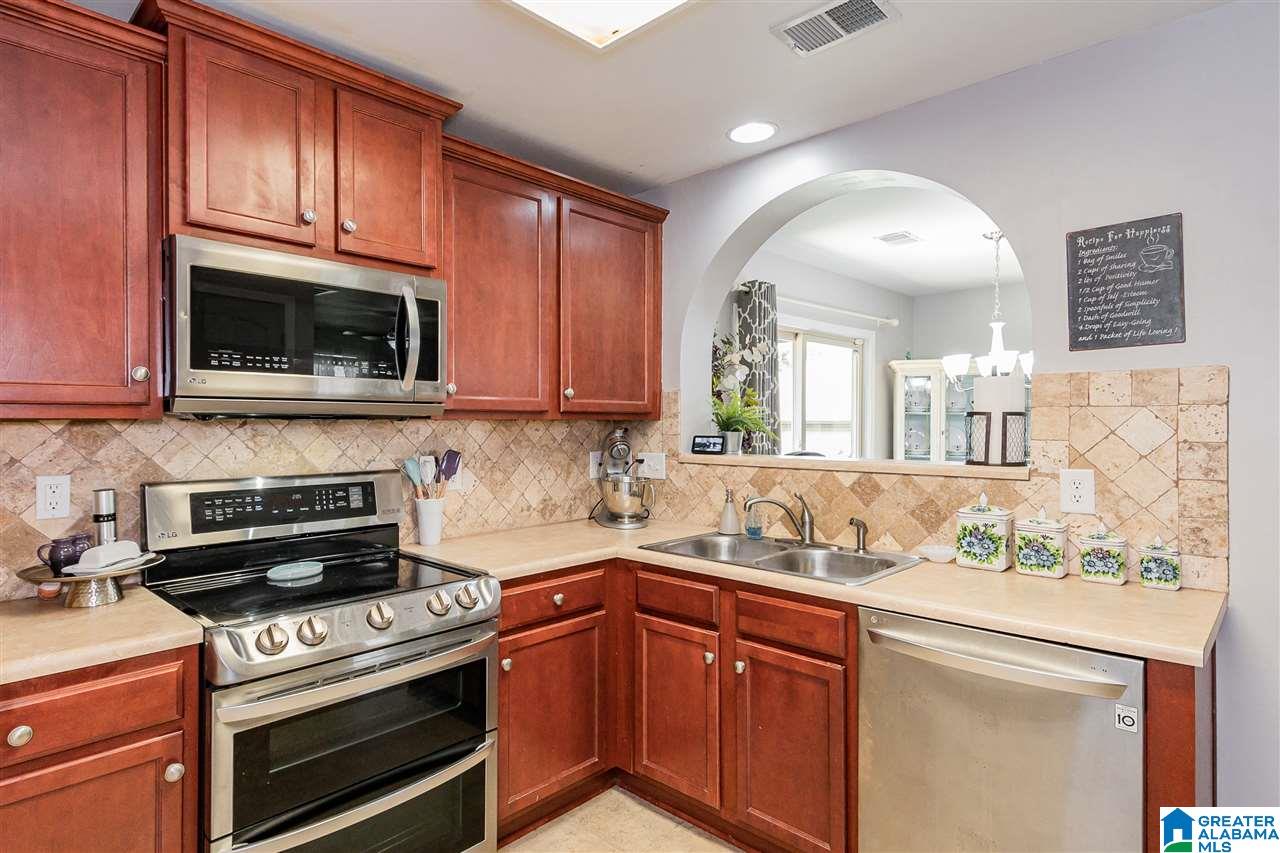 110 Briar Ridge Lane Odenville, AL 35120 - Photo 10 of 37