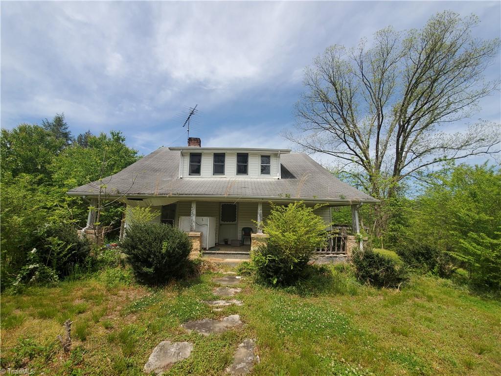 289 Phillips Road Boomer, NC 28606 - Photo 2 of 18 Gallery Image 2
