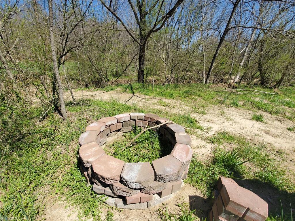 289 Phillips Road Boomer, NC 28606 - Photo 13 of 18 Gallery Image 13
