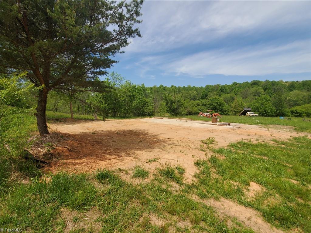 289 Phillips Road Boomer, NC 28606 - Photo 9 of 18 Gallery Image 9